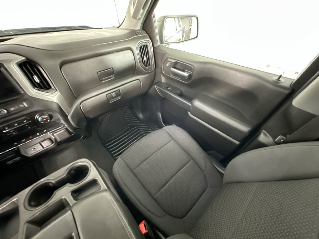 Used 2020 Chevrolet Silverado 1500 Custom w/ Custom Value Package AWD/4WD image 11