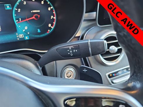 Used 2022 Mercedes-Benz GLC 300 4MATIC w/ Premium Package Lite image 21