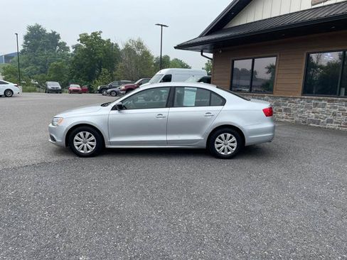 Used 2013 Volkswagen Jetta S FWD image 3