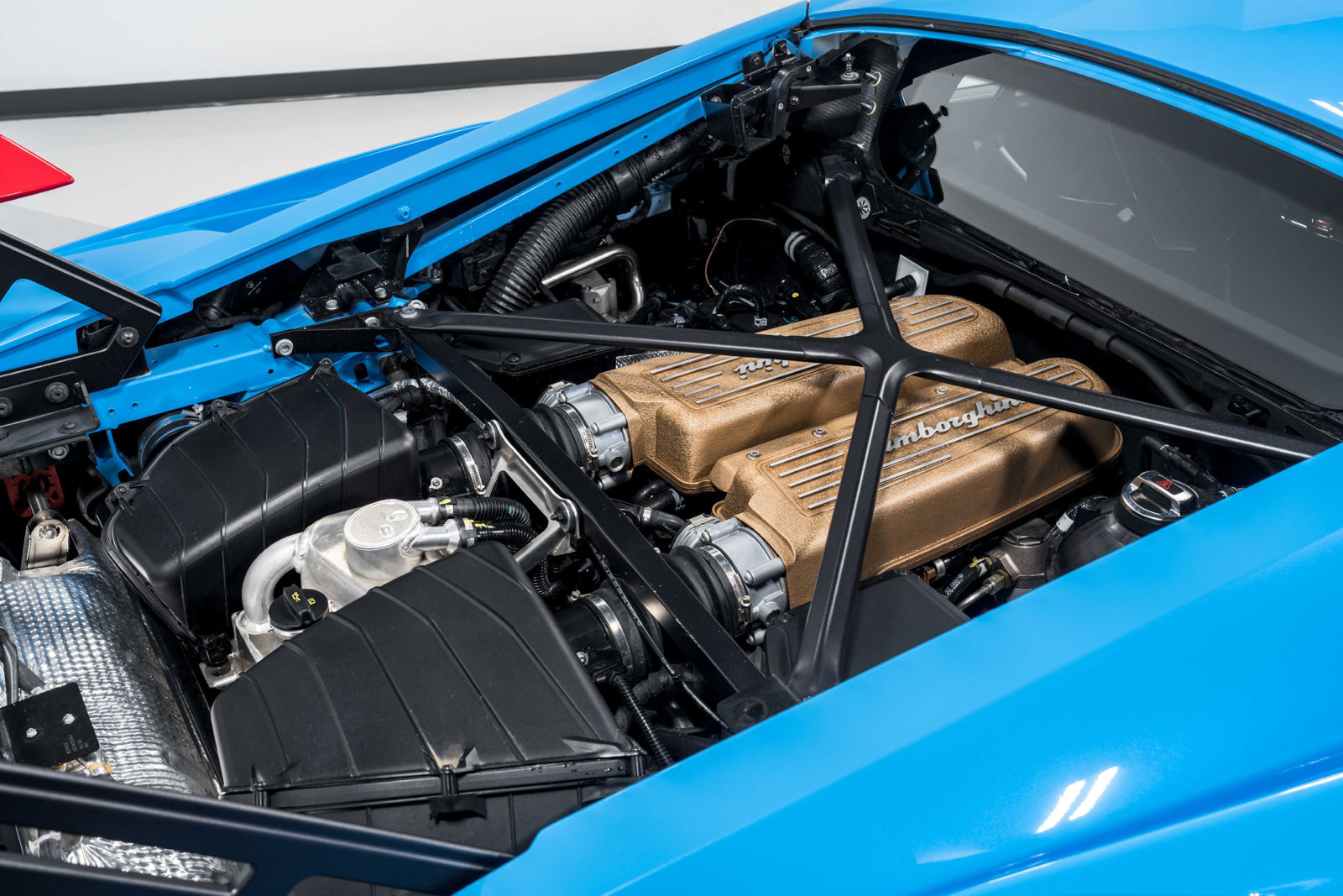 Used 2024 Lamborghini Huracan STO RWD image 55