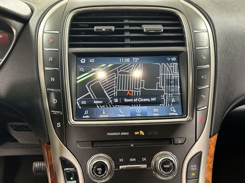 Used 2019 Lincoln Nautilus Reserve AWD/4WD image 16