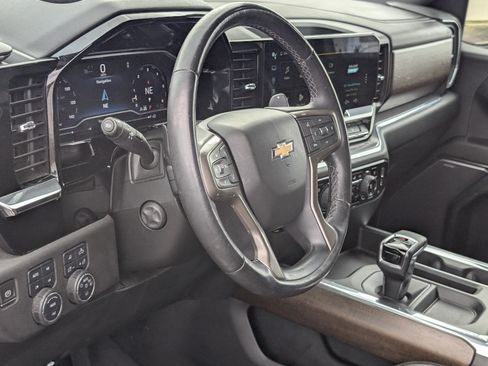 Used 2023 Chevrolet Silverado 1500 High Country w/ Z71 Off-Road Package AWD/4WD image 16