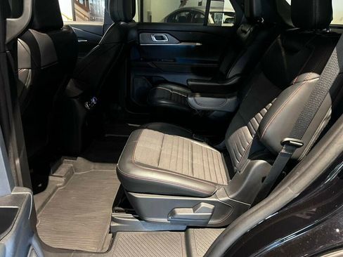 Used 2025 Ford Explorer ST-Line w/ Premium Package AWD/4WD image 18