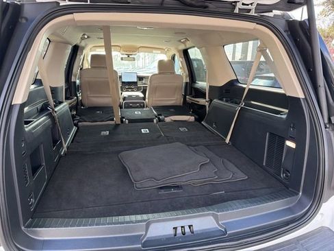 Used 2023 Ford Expedition Max XLT image 25