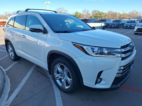Used 2018 Toyota Highlander Limited image 8