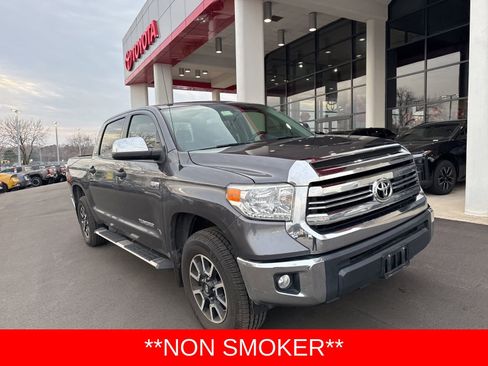 Used 2017 Toyota Tundra SR5 w/ SR5 Upgrade Package image 2