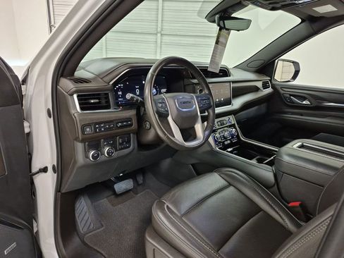 Certified 2022 GMC Yukon XL Denali w/ Denali Premium Package image 10