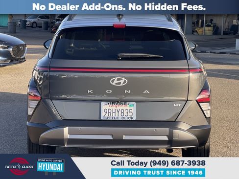 Certified 2025 Hyundai Kona Limited FWD image 14