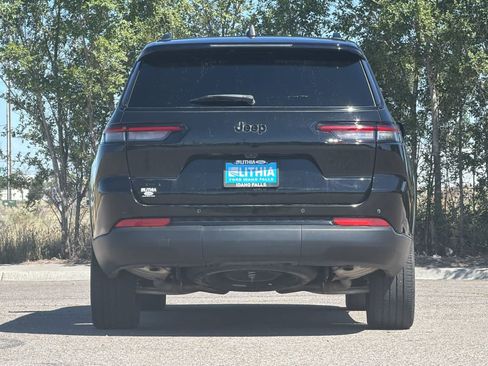 Used 2024 Jeep Grand Cherokee L Altitude AWD/4WD image 7