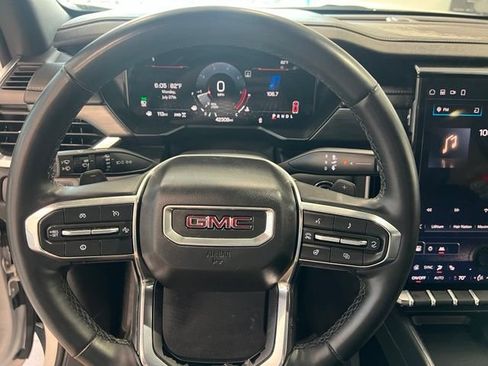 Used 2024 GMC Acadia Elevation AWD/4WD image 13