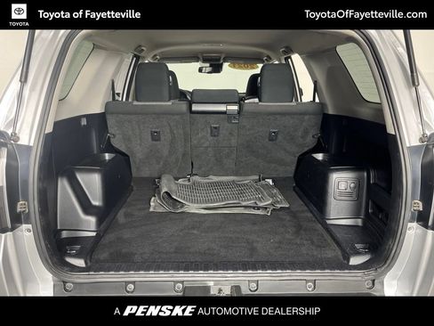 Used 2021 Toyota 4Runner SR5 AWD/4WD image 11
