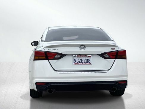 Used 2023 Nissan Altima 2.5 SR w/ SR Premium Package FWD image 6