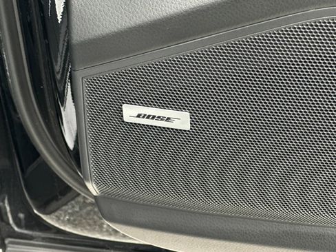 Used 2023 Porsche Cayenne Platinum Edition image 16