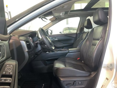 Used 2023 Nissan Rogue Platinum w/ Platinum Premium Package AWD/4WD image 6