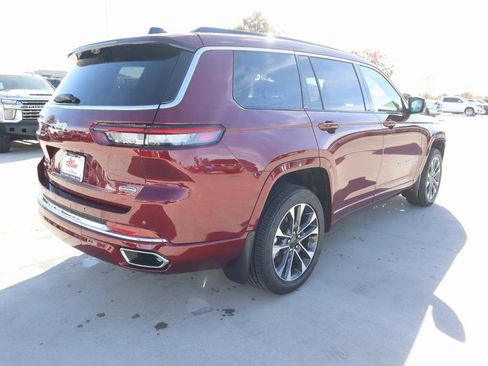 New 2025 Jeep Grand Cherokee L Overland w/ Luxury Tech Group IV image 23
