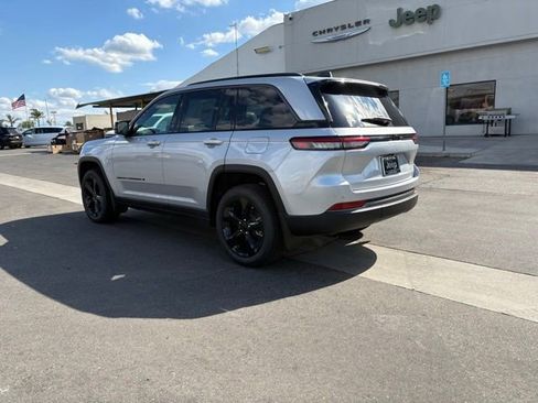 New 2026 Jeep Grand Cherokee Limited w/ Limited Altitude Package RWD image 5