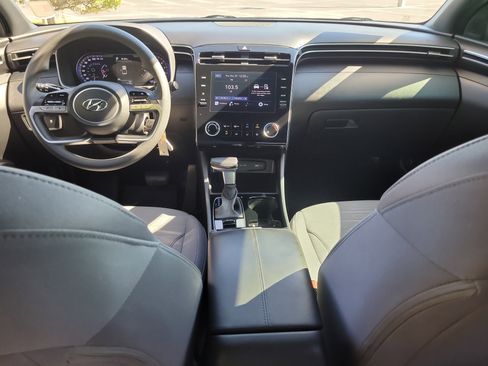 Used 2024 Hyundai Santa Cruz SE image 16