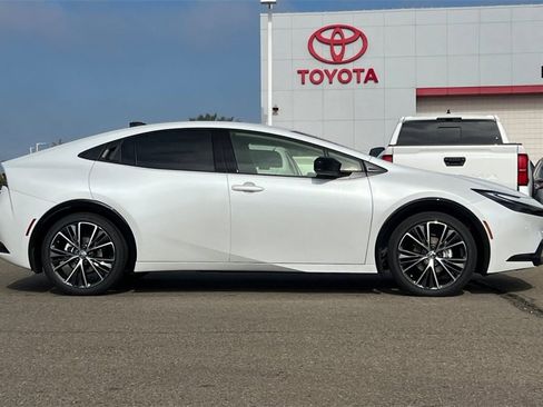 New 2026 Toyota Prius XLE image 3