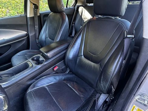 Used 2012 Chevrolet Volt Premium w/ Premium Trim Package image 13