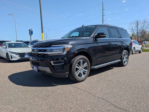 Certified 2024 Ford Expedition Limited AWD/4WD image 2