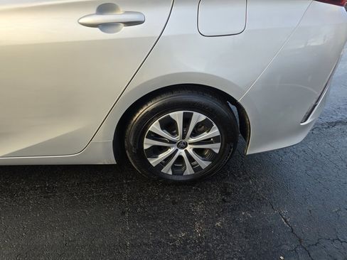 Certified 2021 Toyota Prius Prime XLE image 4