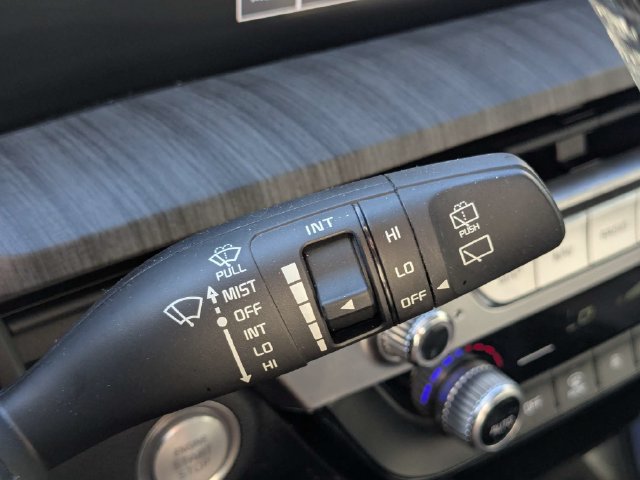 Certified 2025 Kia Telluride EX w/ EX Captain's Chair Package FWD image 29