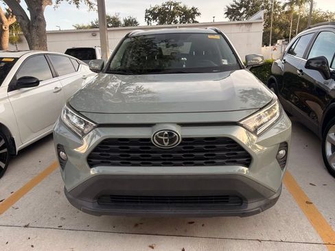 Used 2021 Toyota RAV4 XLE FWD image 3