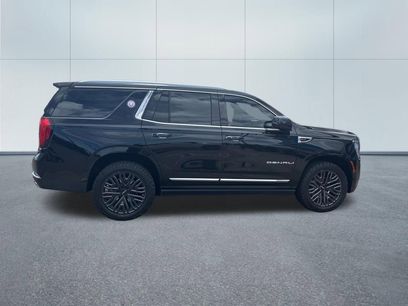 Used 2025 GMC Yukon Denali w/ Sun & Power Step Package