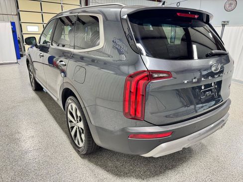Used 2020 Kia Telluride S FWD image 3