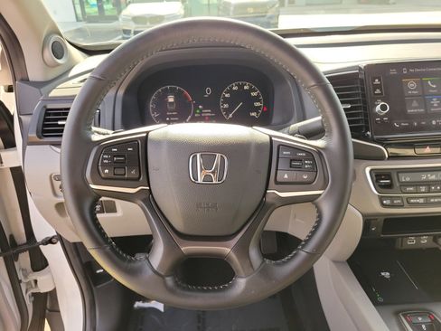 Used 2025 Honda Ridgeline RTL image 17