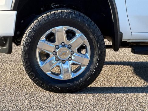 Certified 2021 Chevrolet Silverado 2500 LTZ w/ Z71 Chrome Sport Edition image 31