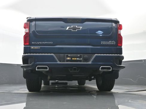 Used 2021 Chevrolet Silverado 1500 High Country w/ Technology Package AWD/4WD image 29
