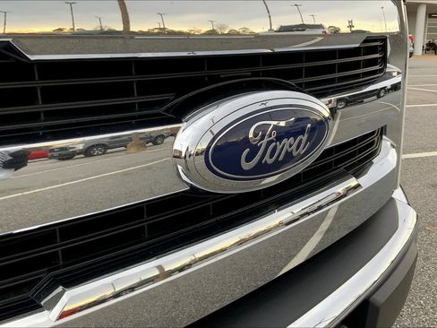 Used 2016 Ford F150 Lariat w/ Equipment Group 501A Mid image 31