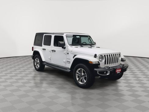 Used 2018 Jeep Wrangler Unlimited Sahara image 31