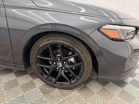 Used 2025 Honda Civic Sport image 12