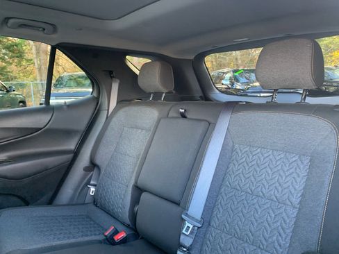 Used 2023 Chevrolet Equinox LT image 30