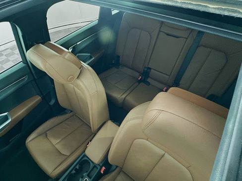 Used 2020 Audi Q3 2.0T Premium w/ Convenience Package image 21