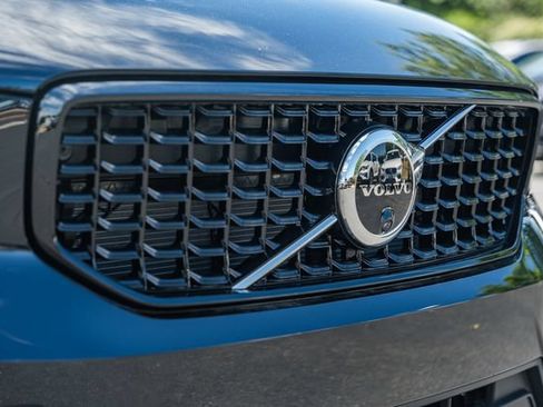 New 2026 Volvo XC40 B5 Plus w/ Protection Package Premier AWD/4WD image 12