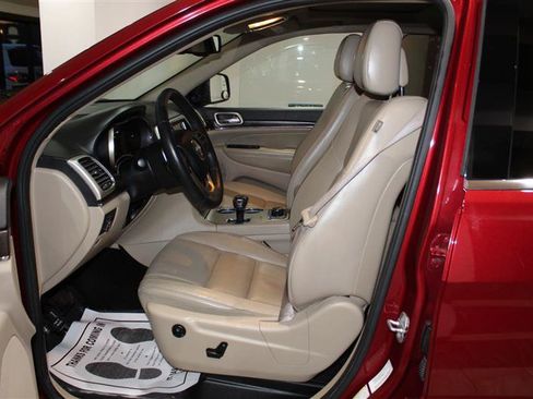 Used 2014 Jeep Grand Cherokee Limited AWD/4WD image 25