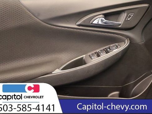 Used 2024 Chevrolet Malibu LT image 11
