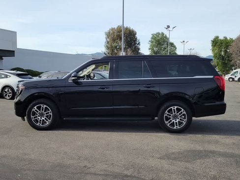 Used 2025 Ford Expedition Max Active AWD/4WD image 2