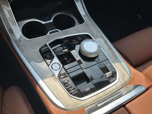 New 2027 BMW X7 M60i AWD/4WD image 17