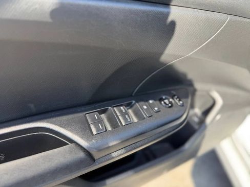 Used 2019 Honda Civic LX image 39