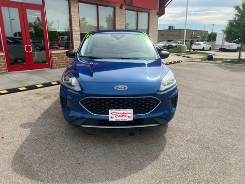 Used 2022 Ford Escape SE AWD/4WD image 2