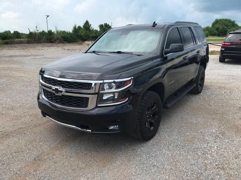 Used 2019 Chevrolet Tahoe LT w/ Luxury Package AWD/4WD image 25