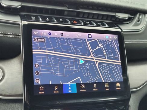 Certified 2023 Jeep Grand Cherokee Limited image 9