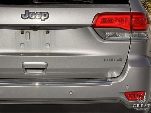 Used 2017 Jeep Grand Cherokee Limited AWD/4WD image 5
