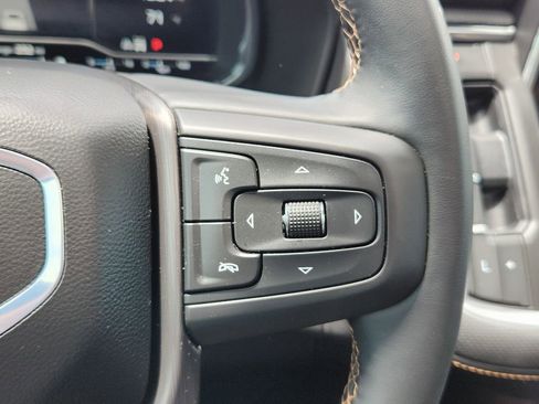 Used 2024 GMC Yukon AT4 w/ Technology Package AWD/4WD image 16