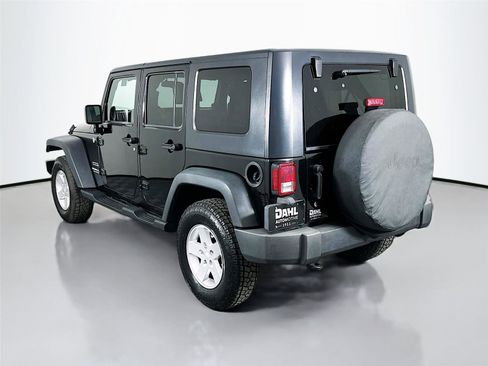 Used 2010 Jeep Wrangler Unlimited Sport image 5