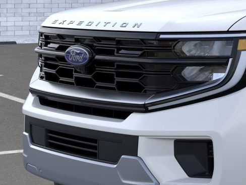 New 2026 Ford Expedition Max Platinum AWD/4WD image 17